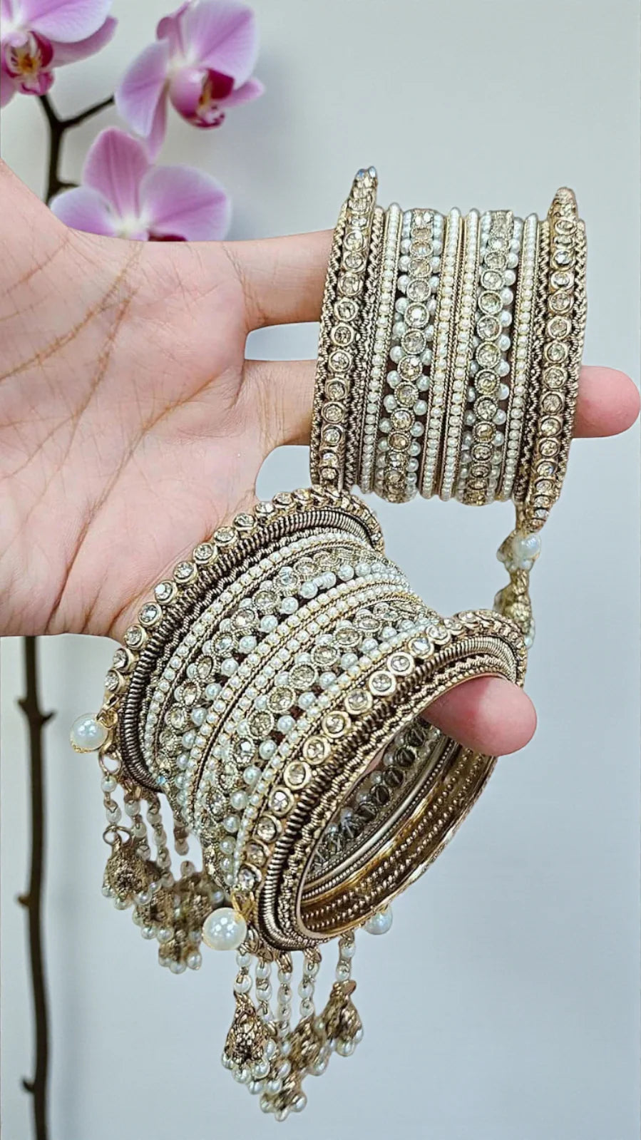 Khushi Moti Jhumri Bangles Set – Elegant Pearl-Studded Traditional Beauty
