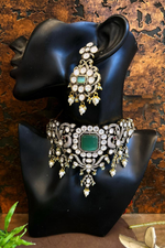 Ornate Emerald Bridal Choker Earrings Jewelry Set, Bridal Emerald Polki Choker Set, Polki Necklace, Polki Jewelry Set, Polki Necklace Set, Pakistani Polki Jewelry, Bollywood Polki Necklace