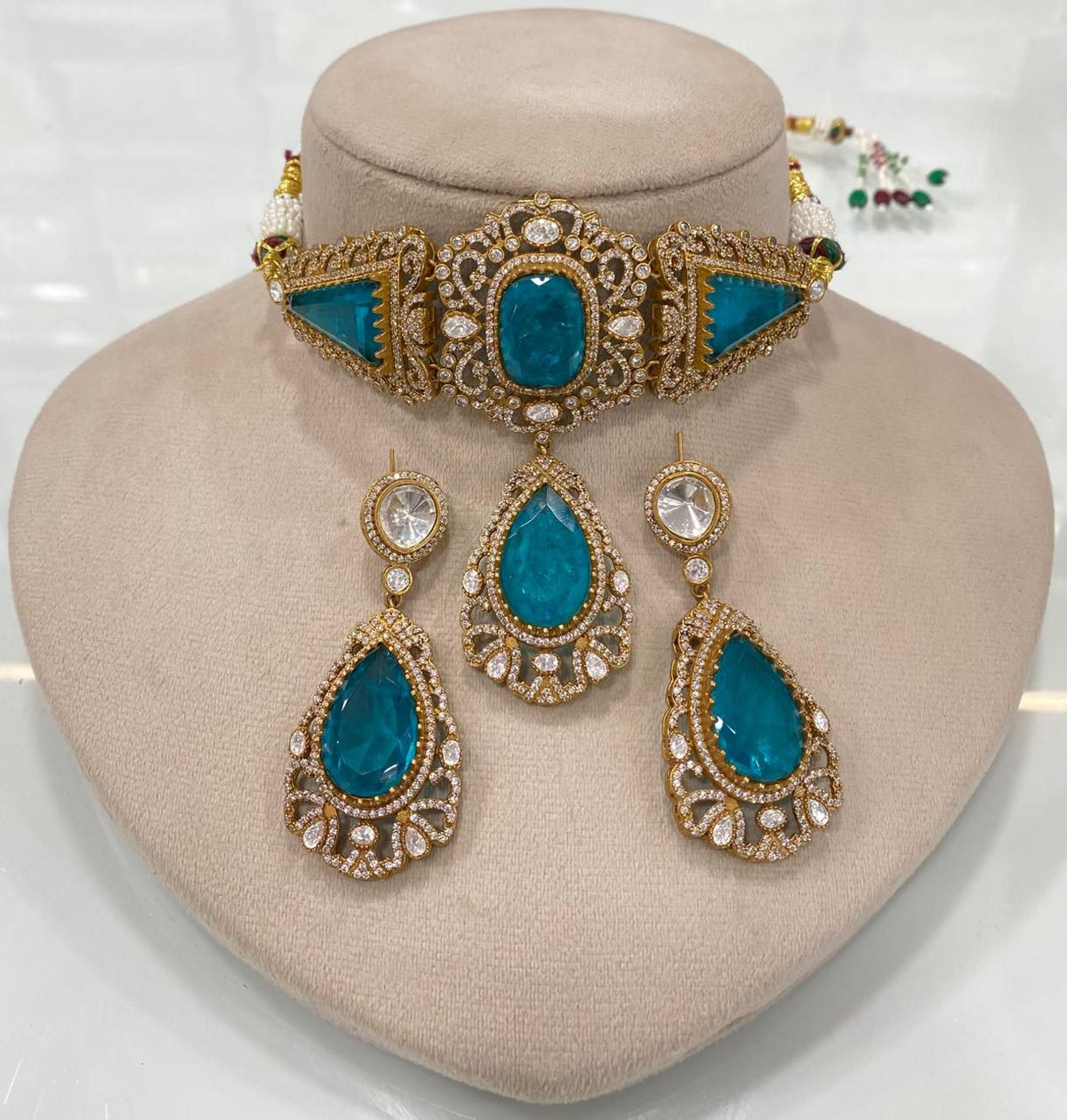 Sparkling Luxurious Polki Choker Drops Earrings Set, Polki Necklace Earrings, Indian Bridal Jewelry, Polki Statement Wedding Set, Polki Bridal Necklace Set, Polki Jewelry Set, Polki Choker Set, Polki Earrings Set