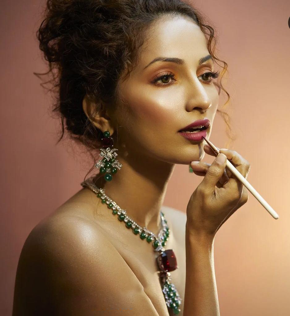 Indian Celebrity Polki Statement Necklace Earrings Set, Statement Polki Necklace, Statement Polki Earrings Set, Indian Celeb Polki Jewelry Set, Polki Jewellery Set, Pakistani Polki Jewellery Set, Bollywood Polki Necklace Set