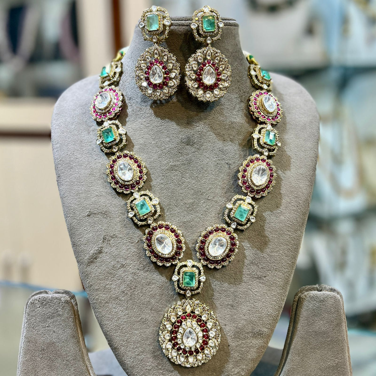 Emerald Ruby Polki Necklace Set Wedding Jewelry, Polki Earrings Set, Emerald Polki Jewellery Set, Bollywood Polki Necklace Set, Celebrity Polki Set