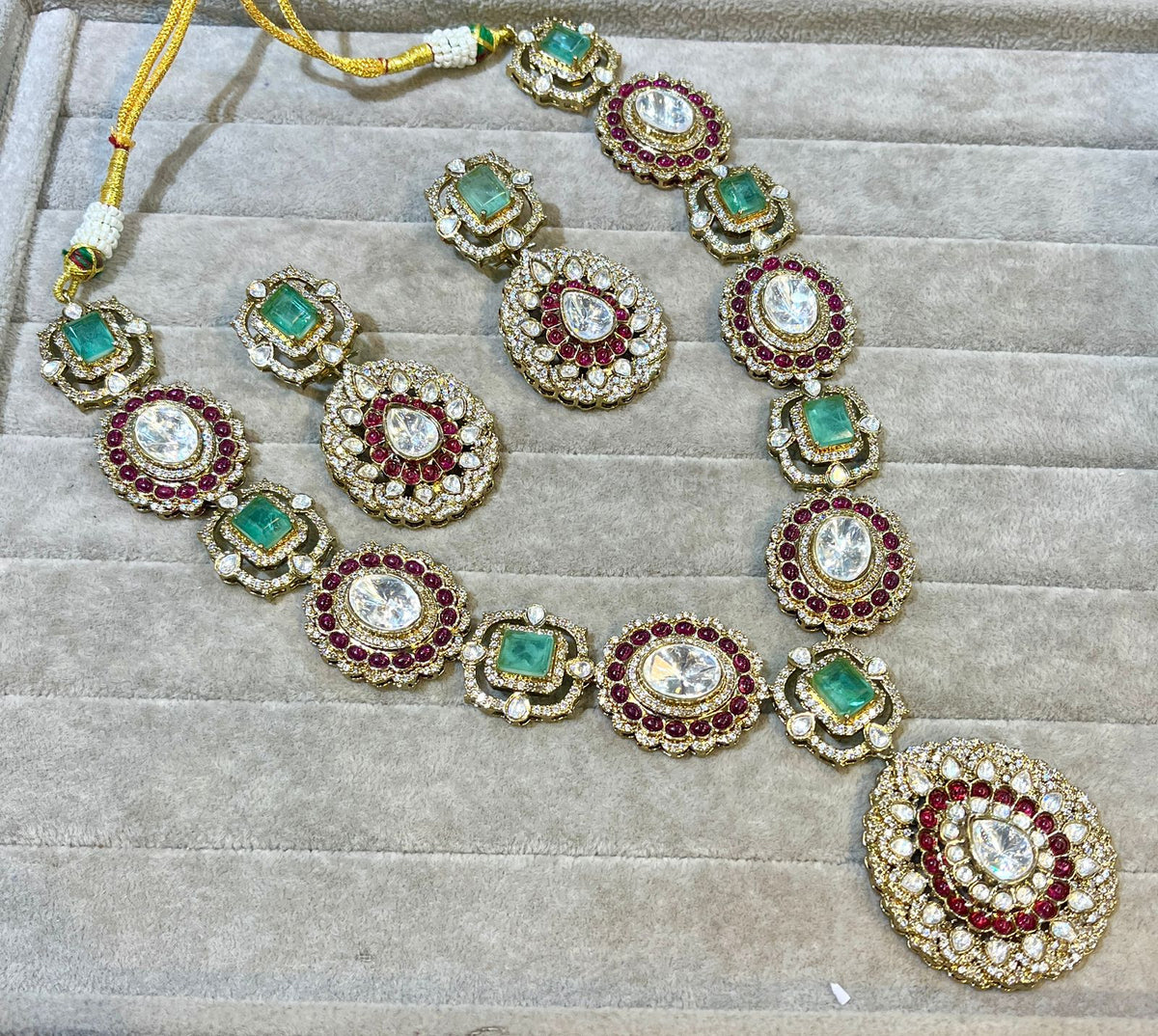Emerald Ruby Polki Necklace Set Wedding Jewelry, Polki Earrings Set, Emerald Polki Jewellery Set, Bollywood Polki Necklace Set, Celebrity Polki Set