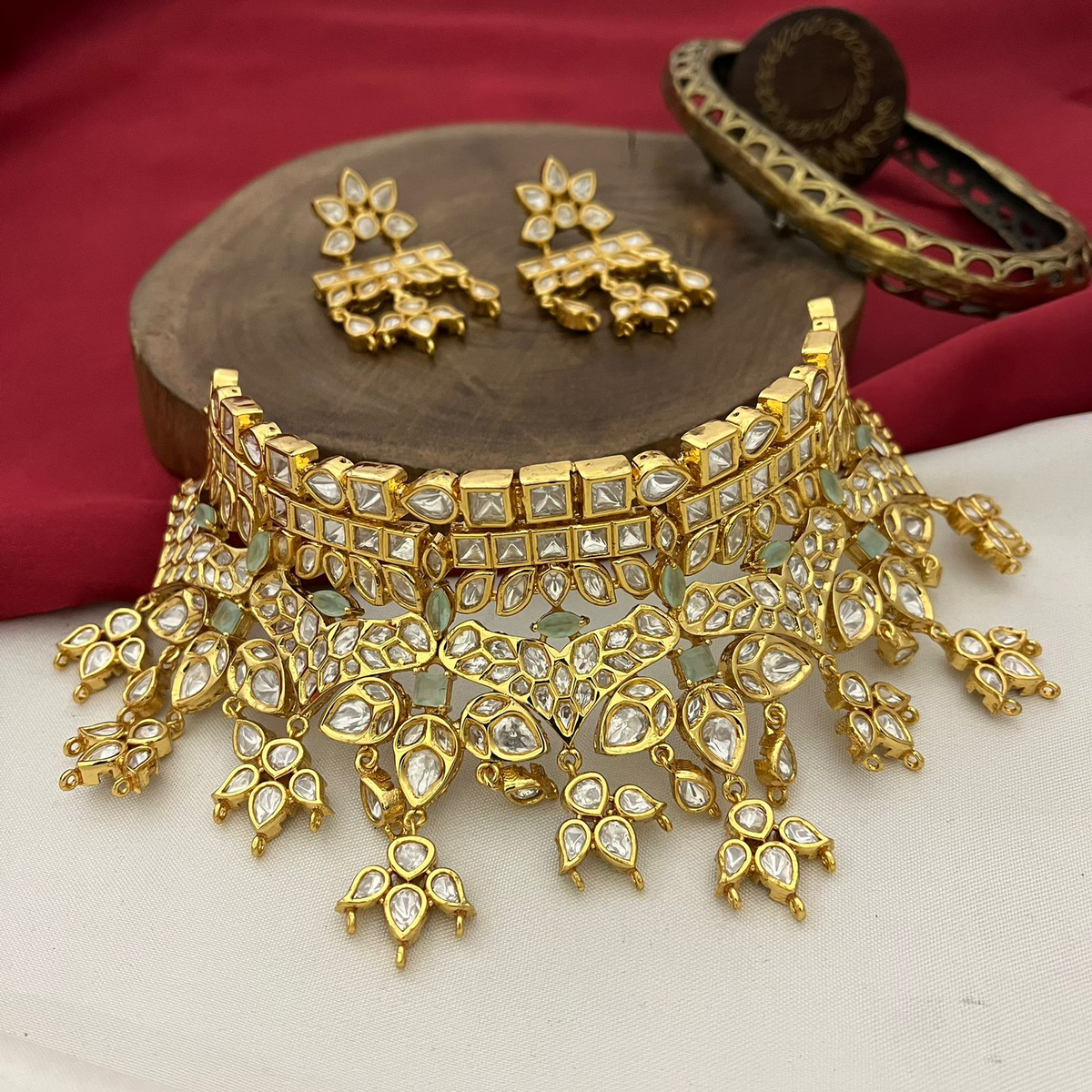 Indian Golden Floral Choker Earrings Set, Golden Floral Jewelry Set, Pakistani Floral Choker Set, Wedding Golden Choker Set, Bollywood Jewelry Set