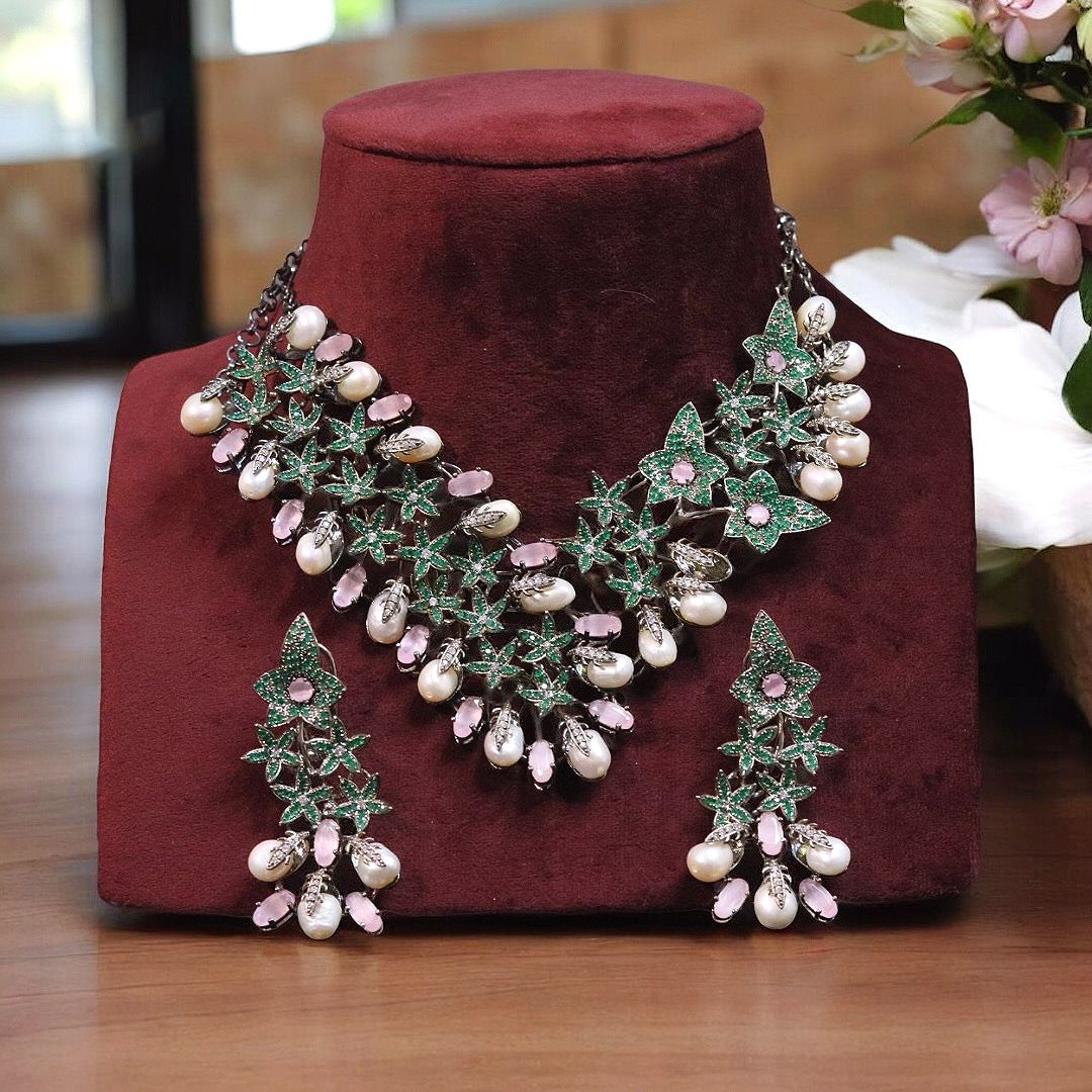 Green Starry Designed Choker Earrings Set, Green Bridal Floral Jewelry Set, Indian Star Inspired Choker Set, Bollywood Star Design Jewelry Set