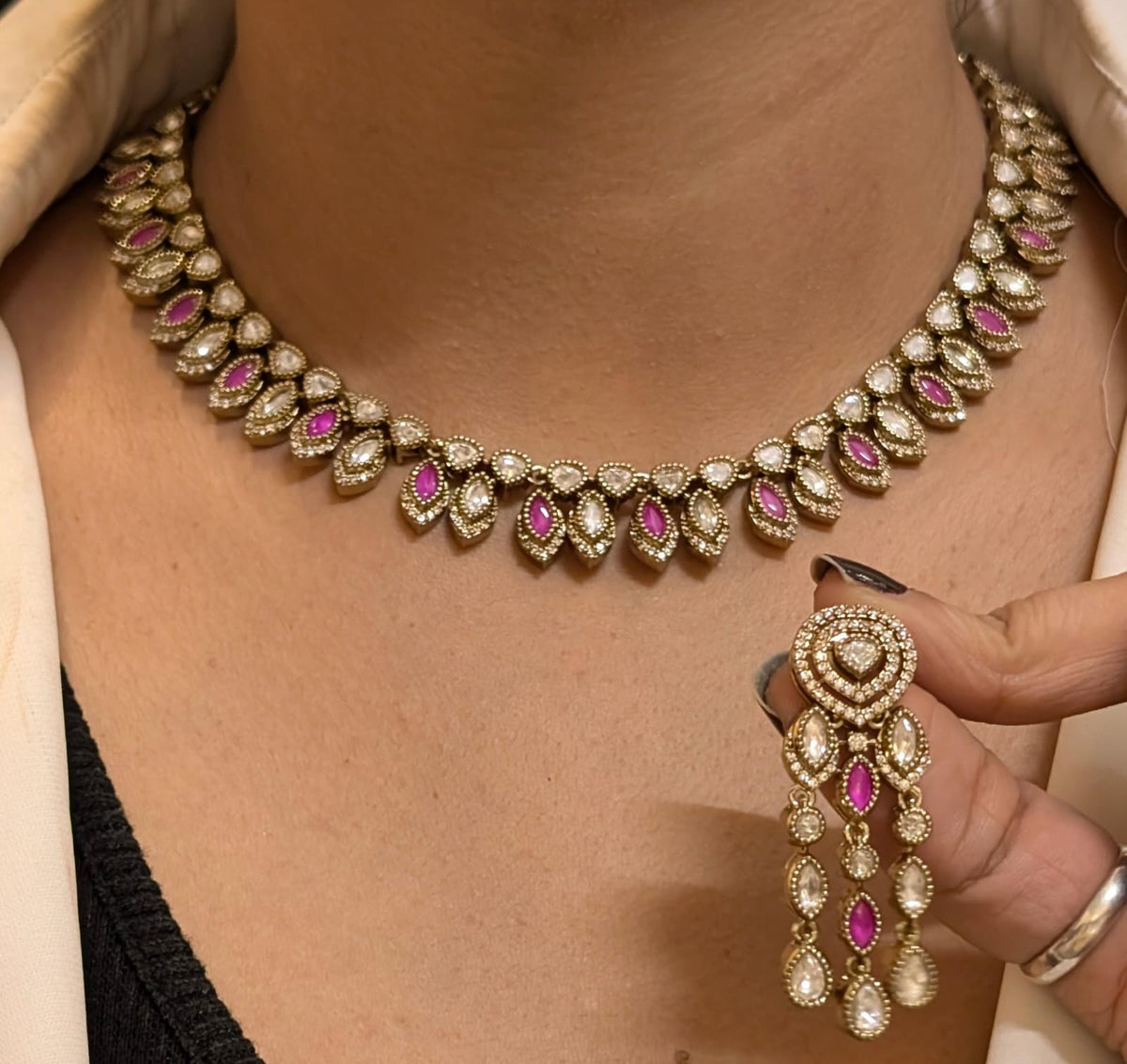 Luxurious Bollywood Designed Choker Matching Earrings, Indian Bridal Statement Earrings Set, Celebrity Inspired Jewelry Set, Pakistani Wedding Choker Set, Pakistani Bridal Jewelry Set, Wedding Choker Jewelry