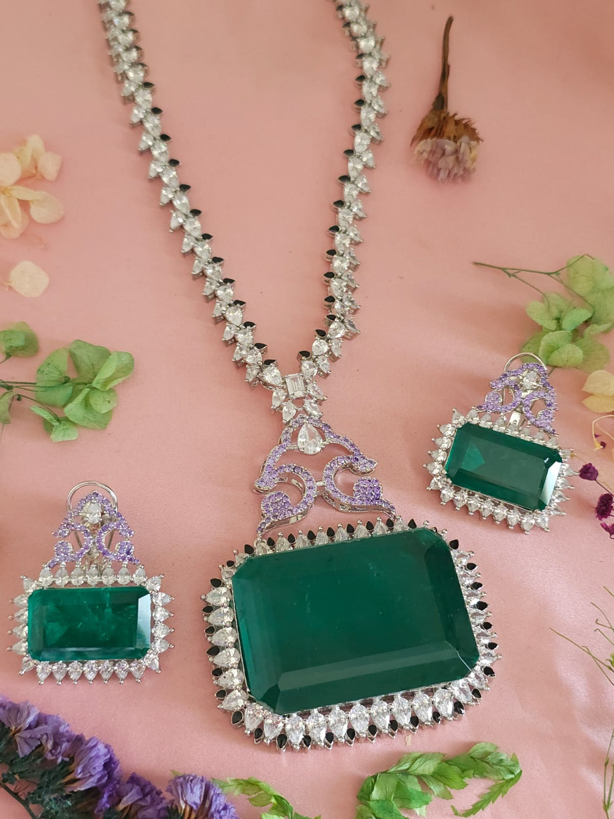 Rectangular Gemstones Indian Polki Necklace Set, Polki Statement Necklace Set, Indian Polki Jewelry Set, Pakistani Statement Polki Jewelry Set, Bollywood Polki Necklace Set, Celebrity Polki Jewelry