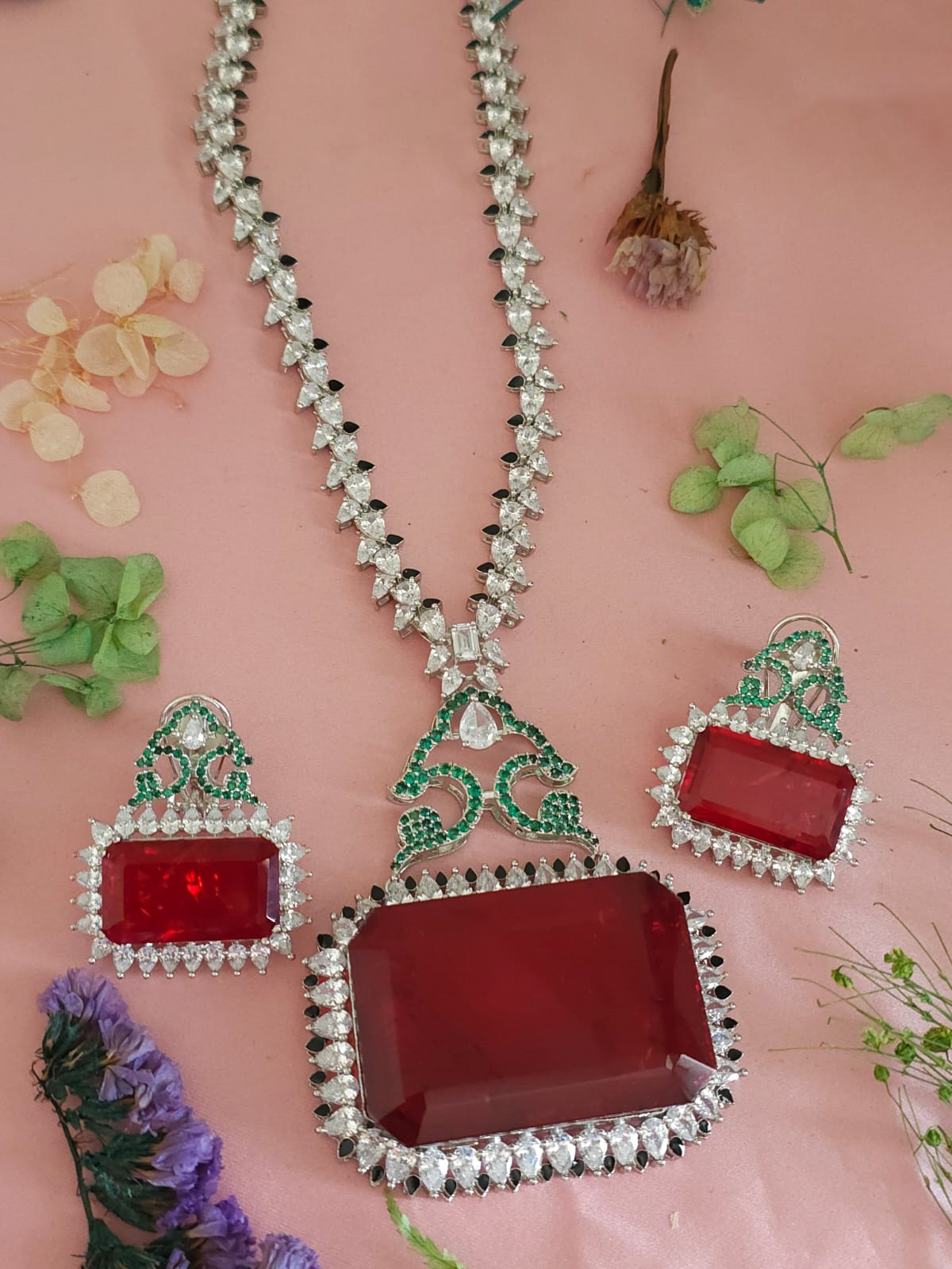 Rectangular Gemstones Indian Polki Necklace Set, Polki Statement Necklace Set, Indian Polki Jewelry Set, Pakistani Statement Polki Jewelry Set, Bollywood Polki Necklace Set, Celebrity Polki Jewelry