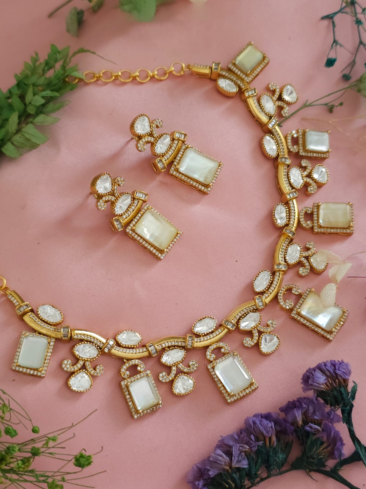 Emerald Elegance Polki Stones Indian Choker Earrings Set, Indian Polki Jewelry Set, Wedding Polki Jewelry Set, Pakistani Handmade Polki Jewelry