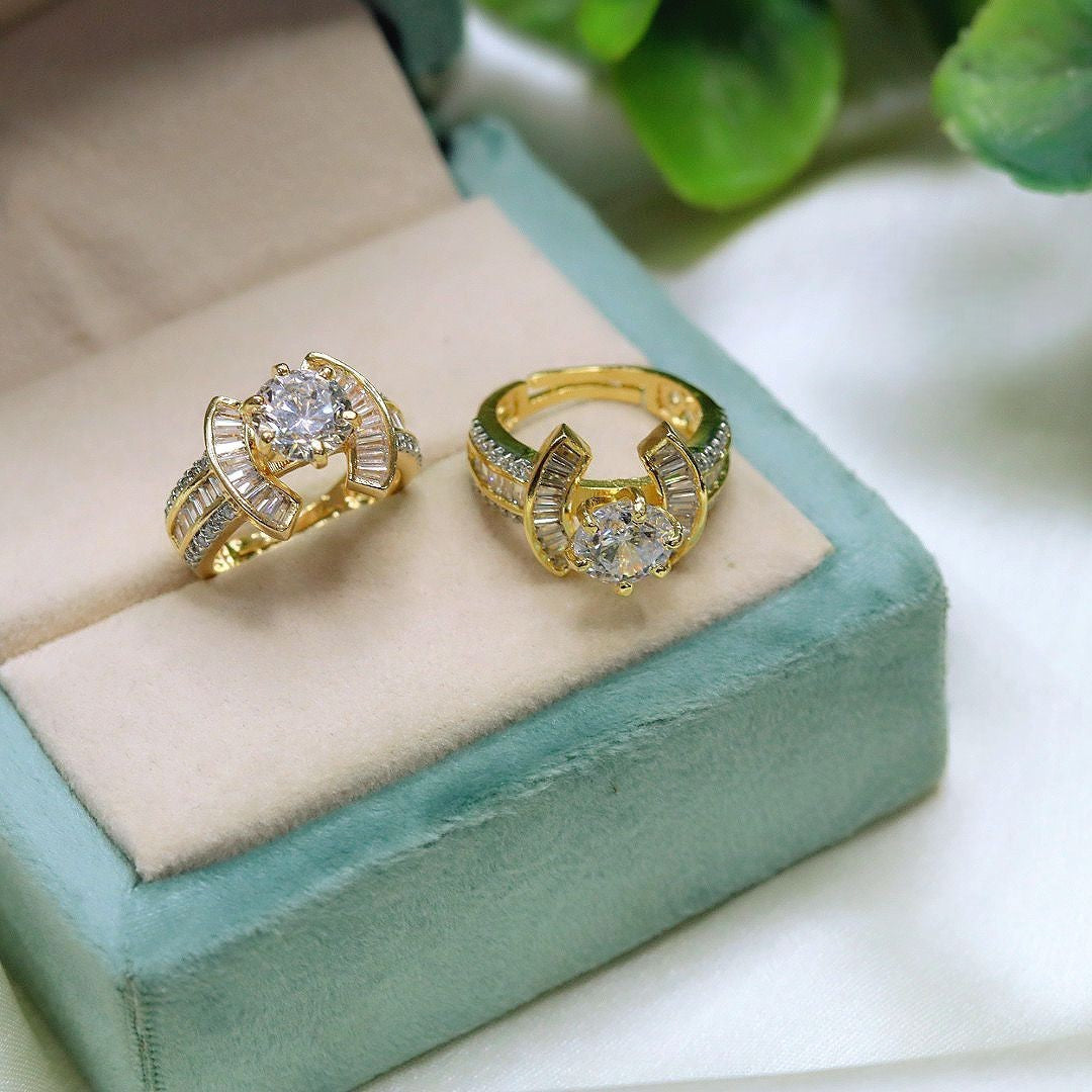 Gold-Plated Solitaire CZ Ring with Baguette Accents – Elegant Bridal & Party Jewelry